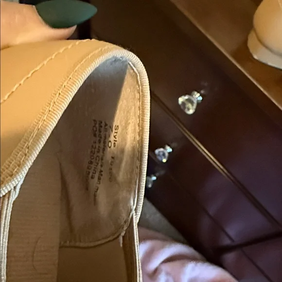 theatrical women’s tap shoes - Picture 3 of 3